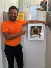 Defibrillator